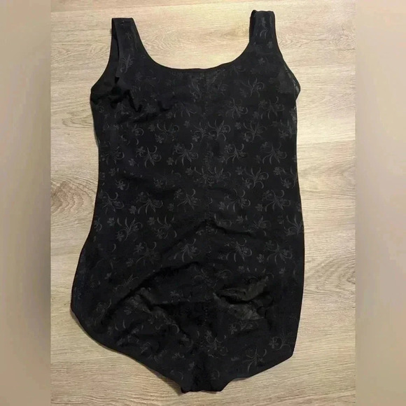 Women’s black stretchy lace bodysuit with hook & eye & zipper closure at back - Picture 9 of 11